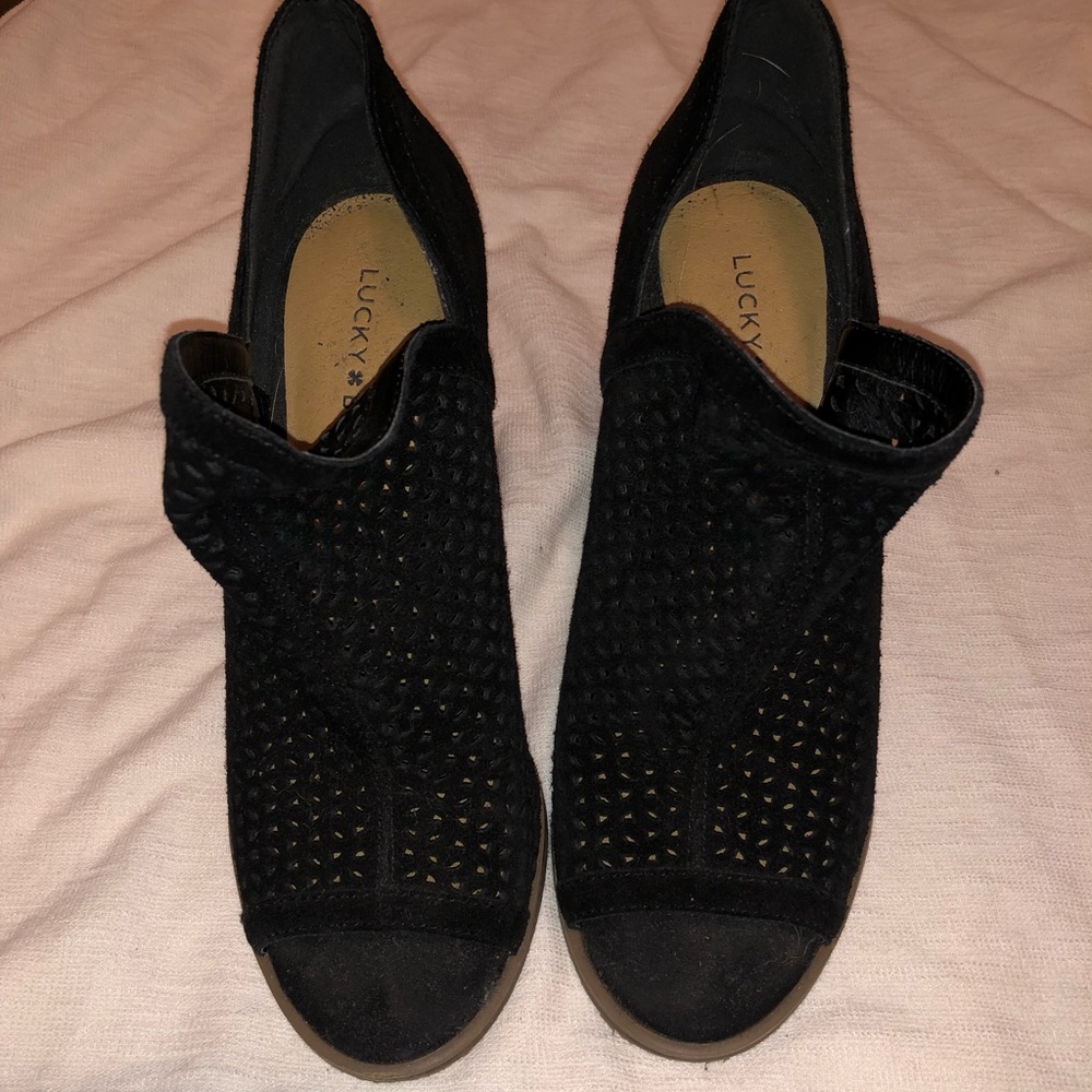 Lucky brand wedged booties
